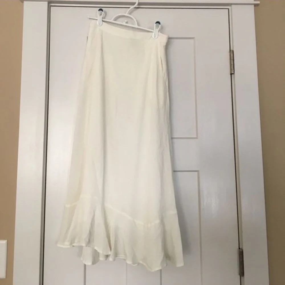 COPY - White Hinge Midi Skirt Size S - Picture 5 of 14